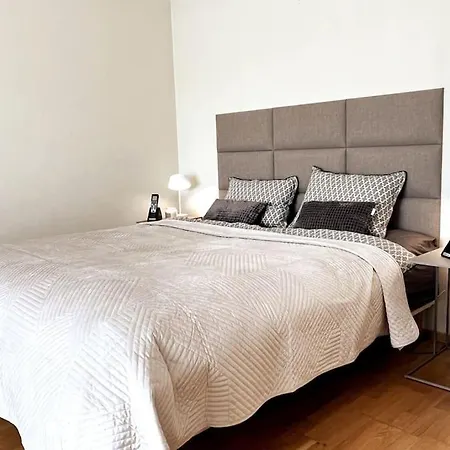 Apartment Townhouse Box In Center / Large Terrace Parnu